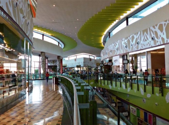 Centro e shoppings de Manaus vão ter horário diferenciado nos dias de jogos do Brasil