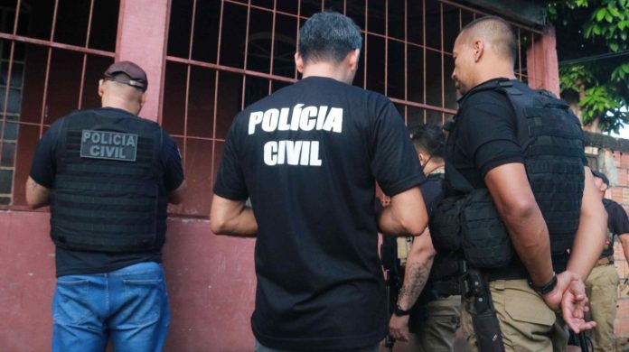 Operação na zona Leste cumpre mandados de prisão, busca e apreensão