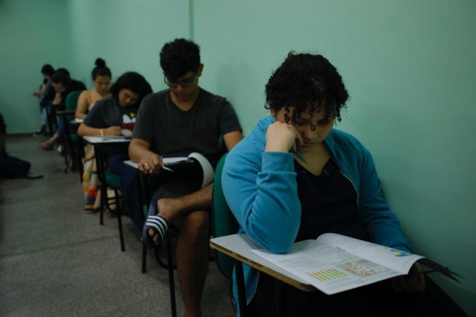 UEA inicia aplicação de provas do Vestibular 2022 em todo o Amazonas