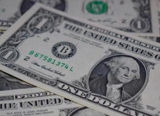 Dólar ultrapassa R$ 5,40 com indefinição sobre equipe econômica do governo