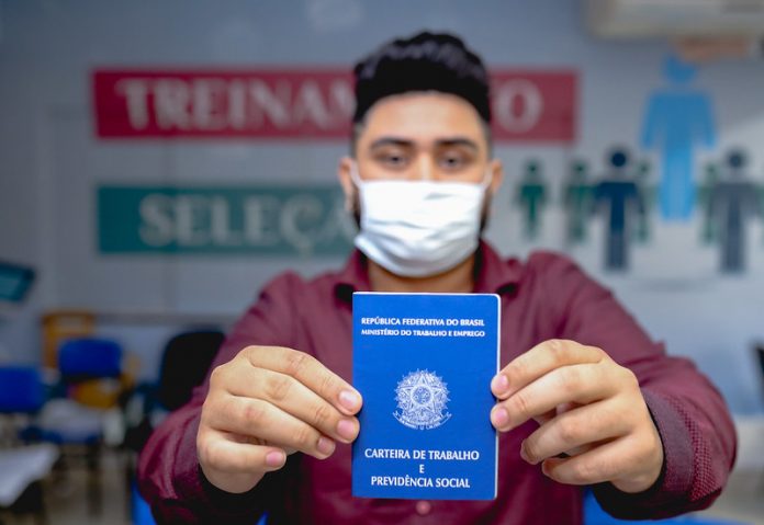 Sine Manaus oferta 349 vagas de emprego nesta segunda-feira