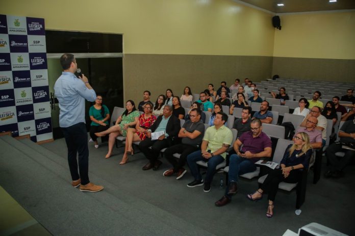 Aprovados no concurso do Detran Amazonas começam a atuar no órgão
