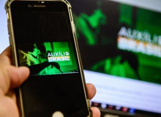 Auxílio Brasil é pago a beneficiários com NIS final 2