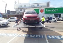 Operação autua veículos por estacionamento irregular no Centro