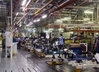 PIB: variação positiva é influenciada por serviços e indústria, afirma IBGE