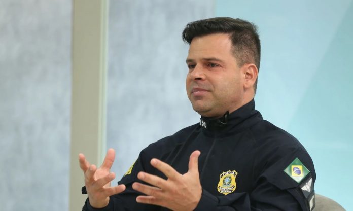 Polícia Rodoviária Federal aposenta ex-diretor Silvinei Vasques