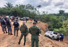 Quatro corpos são encontrados dentro de carro em ramal na AM-010