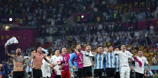 Argentina bate a Austrália e pega a Holanda no confronto de quartas de final