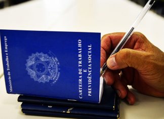 Desemprego recua para 8,1% no trimestre encerrado em novembro, aponta IBGE