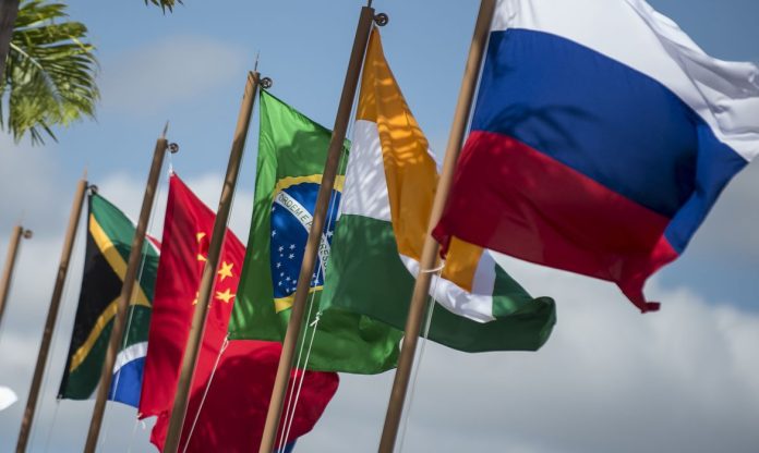 923609-brics_ (1)