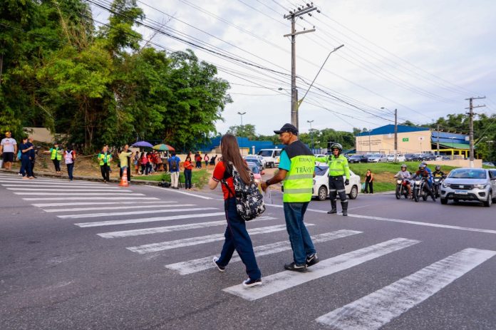 Ações de prevenção a acidentes de trânsito são intensificadas em Manaus